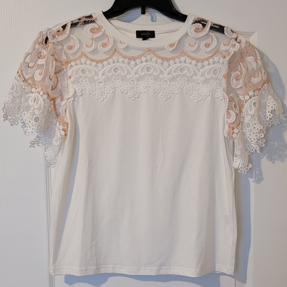 Embroidered Short Sleeve Top